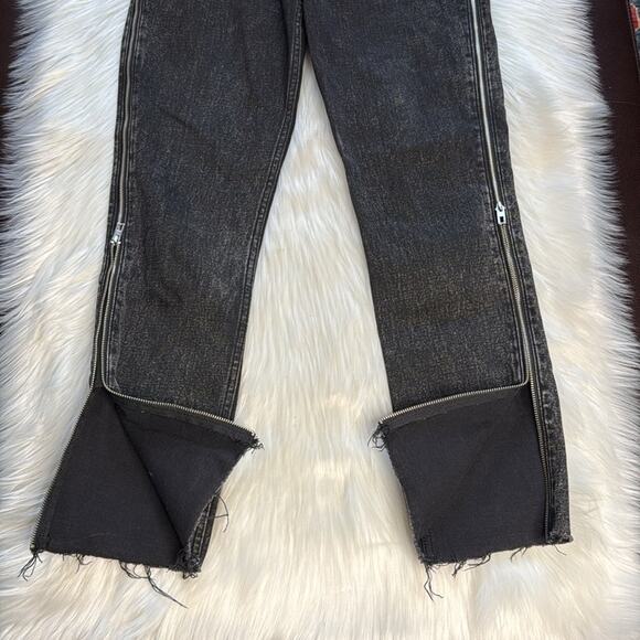 Abercrombie Black Ultra High Rise Side Zipper Mom Jeans - Picture 7 of 8
